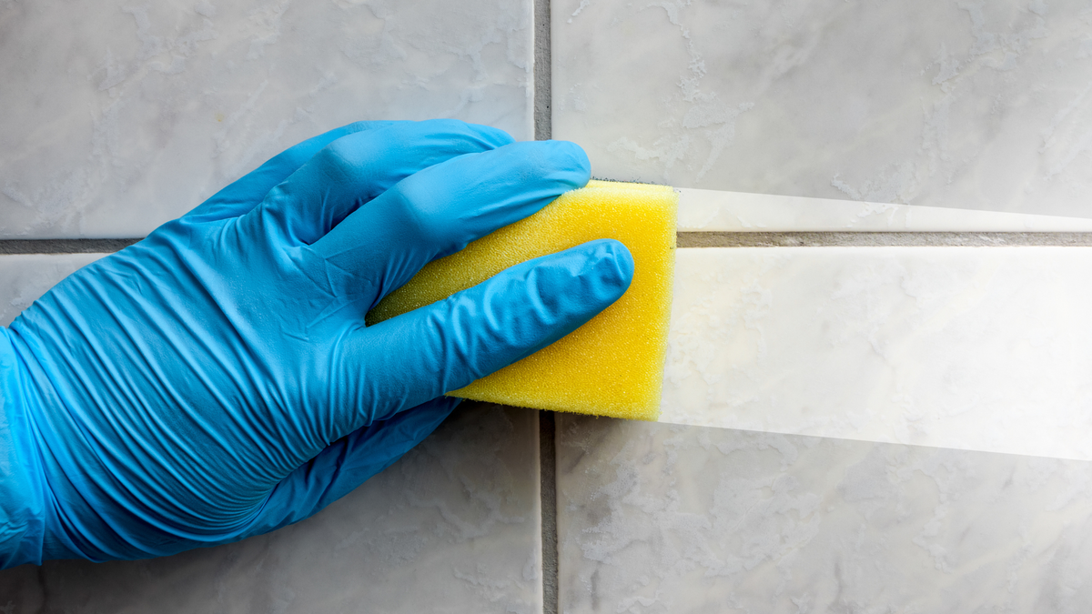 3 Tips to Clean Your Bathroom in 15 Minutes or Less