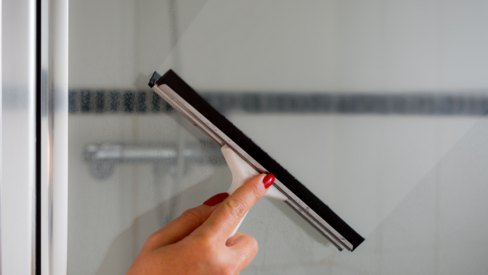 The Most Important Dos and Don'ts of Glass Stain Removal