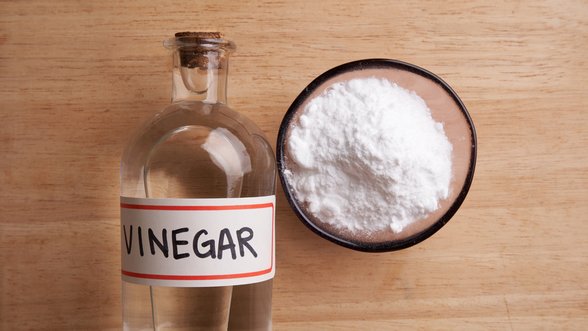 5 Things You Should NEVER Clean with Vinegar