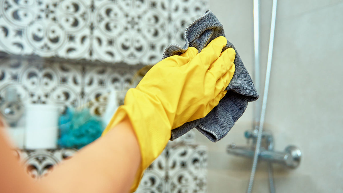 What Do Professionals Use to Clean Shower Glass? (The Answer Might Shock You!)